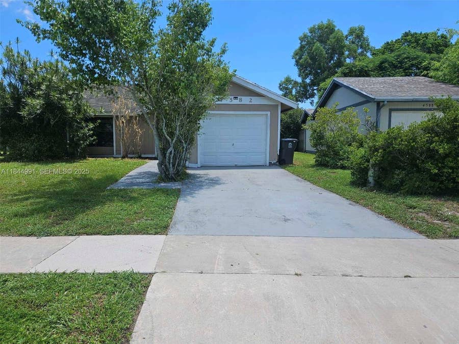 Property photo for 4582 Brook Drive, West Palm Beach, FL