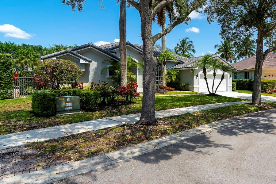 Property photo for 218 Egret Court, Weston, FL