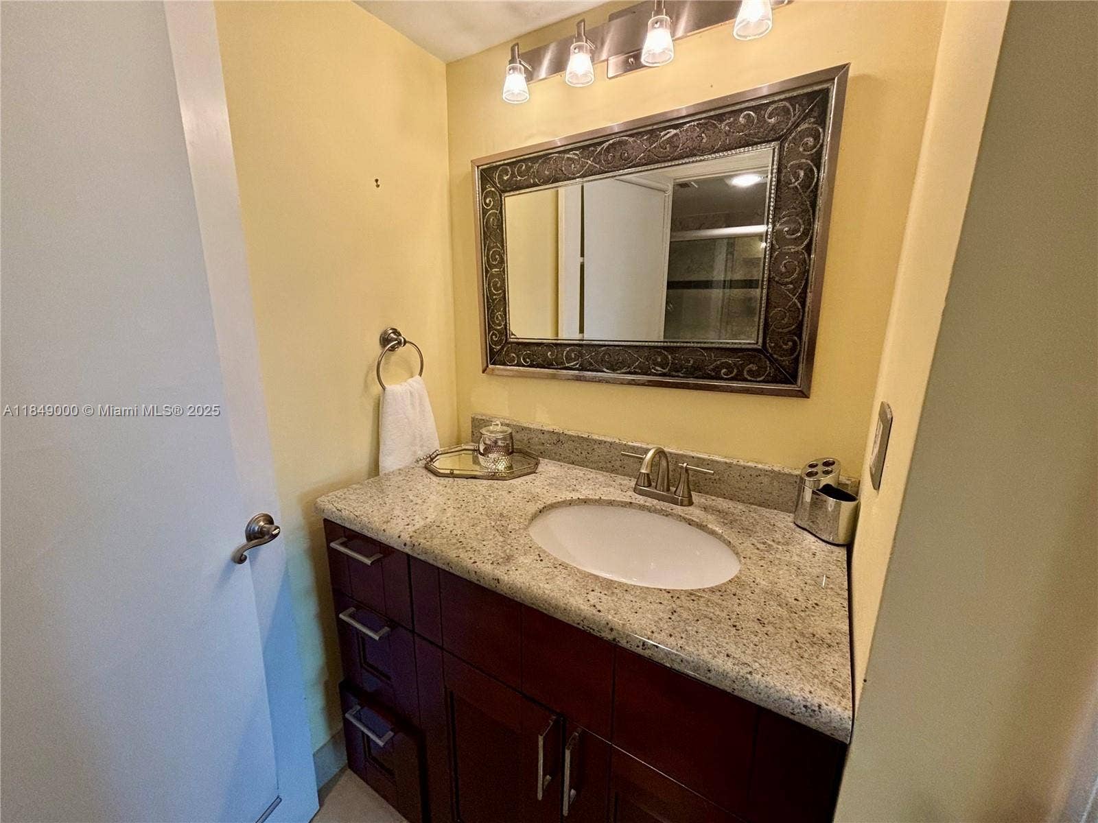 3031 N Ocean Boulevard, #308, Fort Lauderdale, Fort Lauderdale, FL 33308 Photo 9