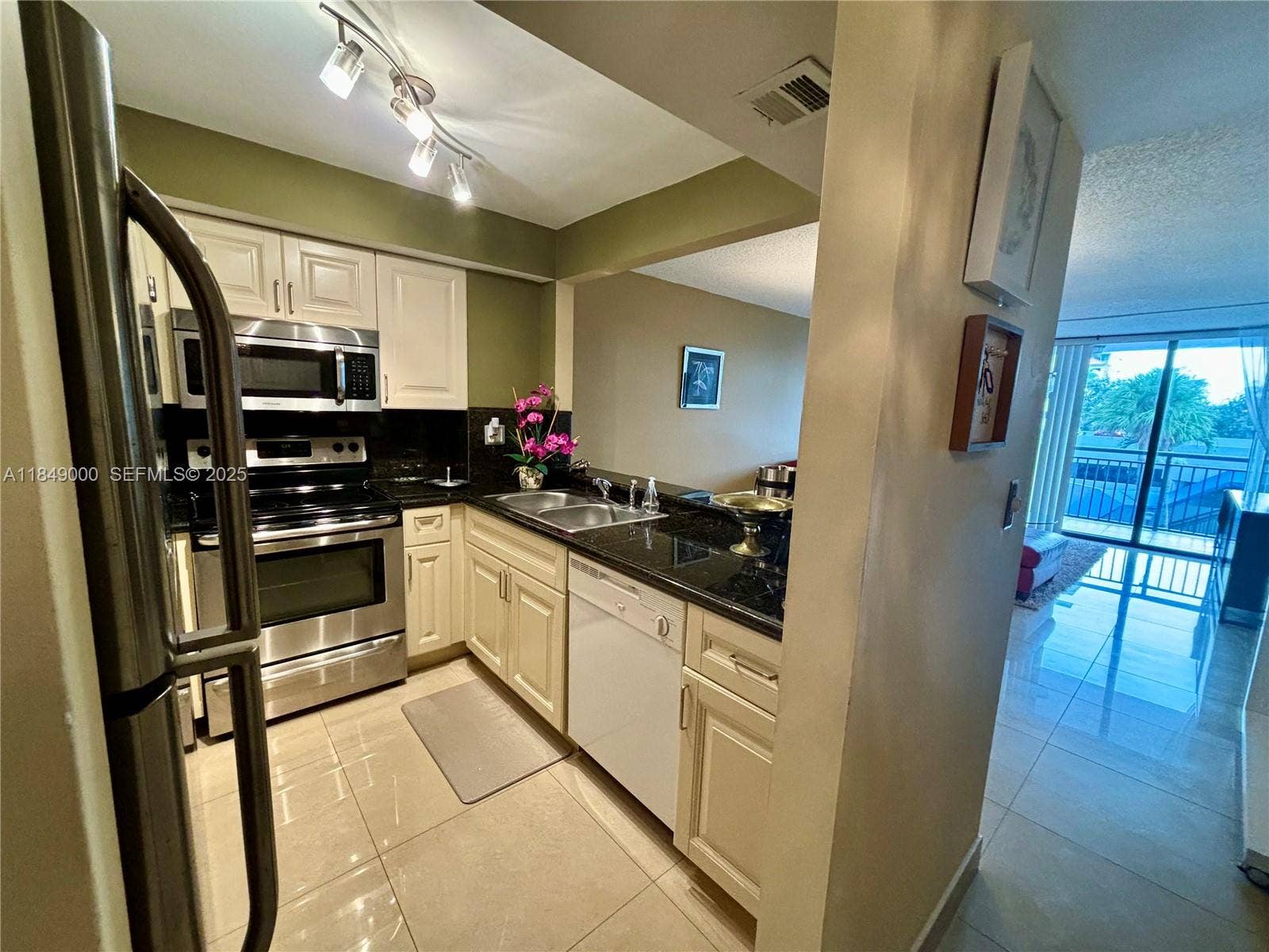 3031 N Ocean Boulevard, #308, Fort Lauderdale, Fort Lauderdale, FL 33308 Photo 13