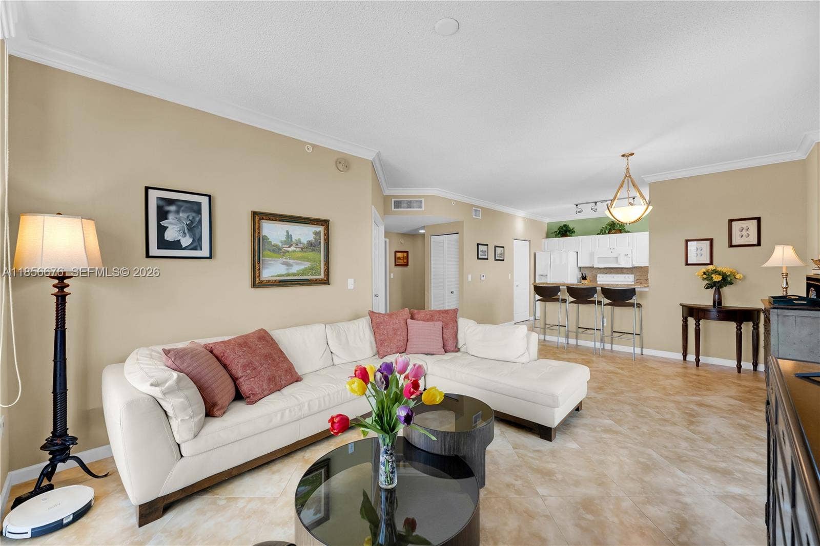 651 Okeechobee Boulevard, #1002, West Palm Beach, FL 33401 Spacious Living- and Dining Room with Open Kitchen. Ideal to relax or host friends and family.651 Okeechobee Blvd., Unit #1002, West Palm Beach, FL. City Place Tower Condominium. For Sale.