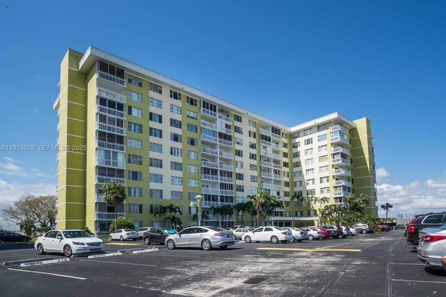 Property photo for 4400 Hillcrest Drive, #520C, Hollywood, FL