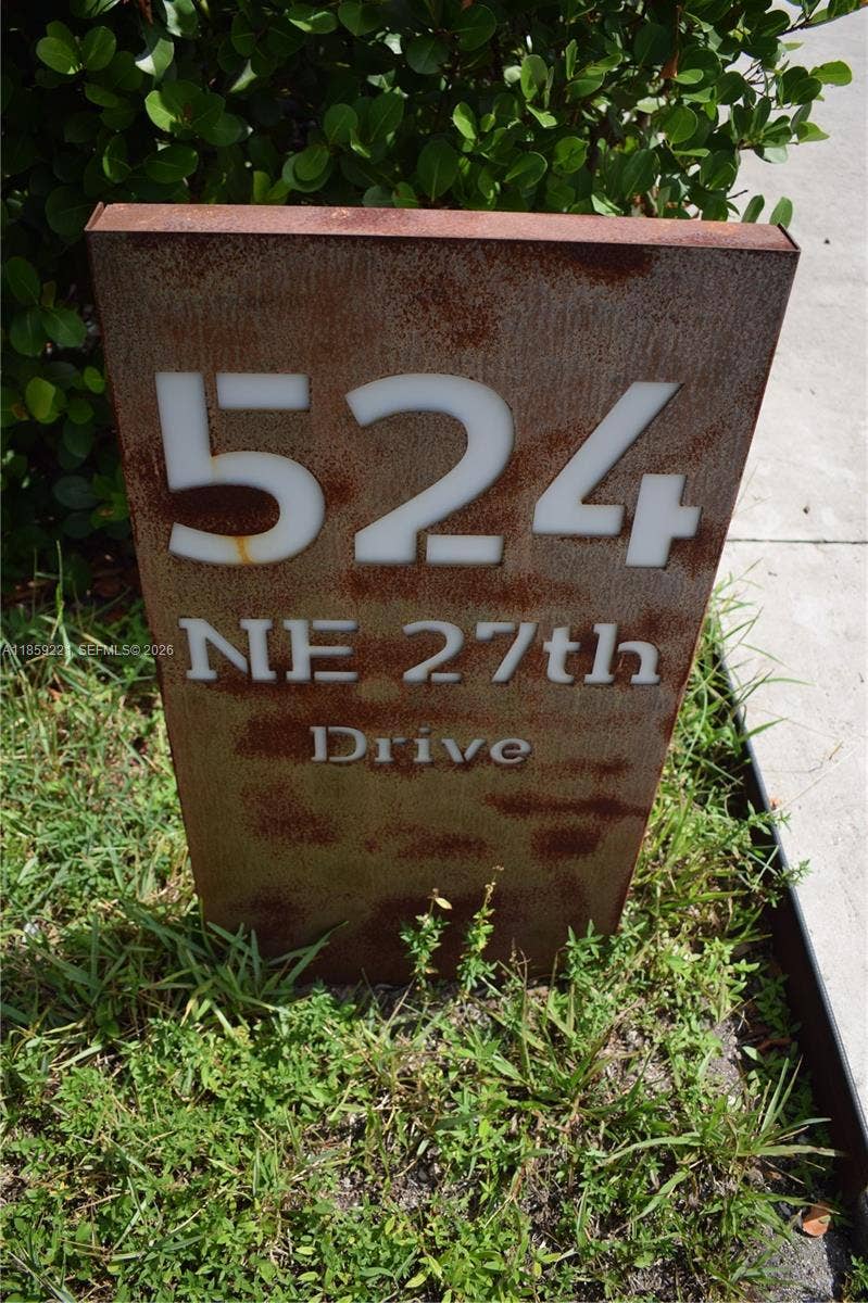 524 NE 27th Drive, Wilton Manors, FL 33334 Beautifully designed metal house numbers with built-in lighting that enhance curb appeal