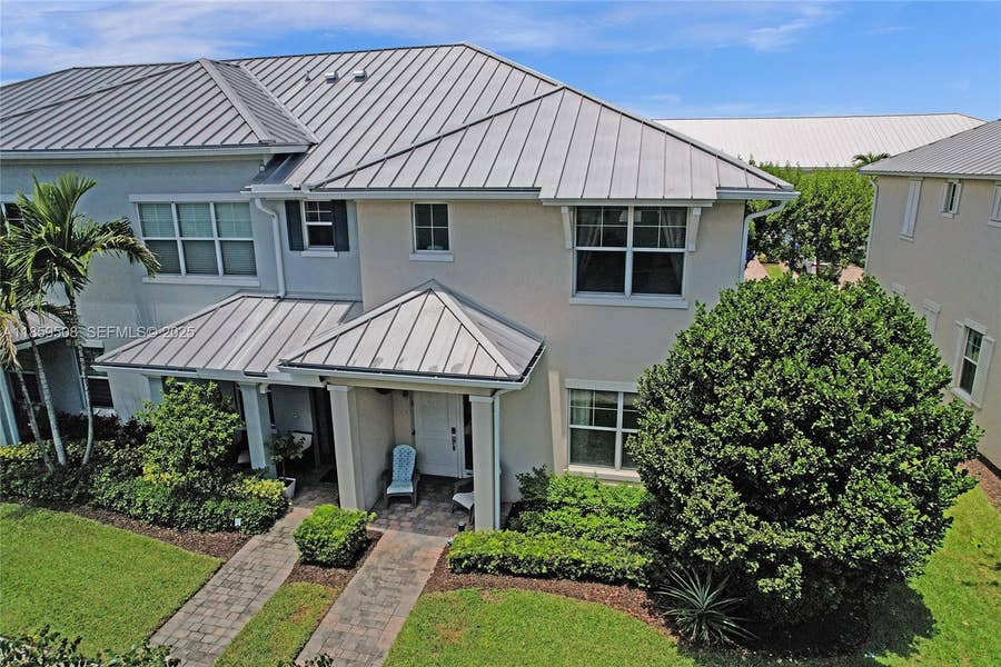 Property photo for 4046 Long Leaf Lane, Hollywood, FL