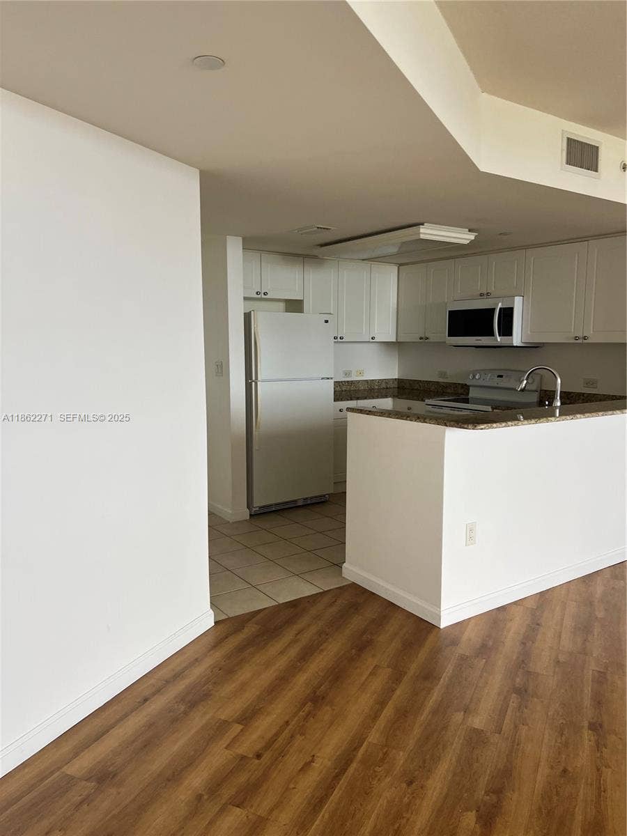 Property photo for 19501 W Country Club Drive, #1411, Aventura, FL