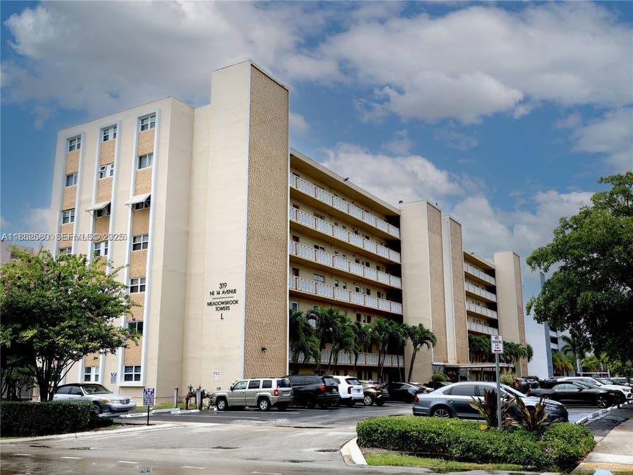 Property photo for 319 NE 14th Avenue, #505, Hallandale Beach, FL