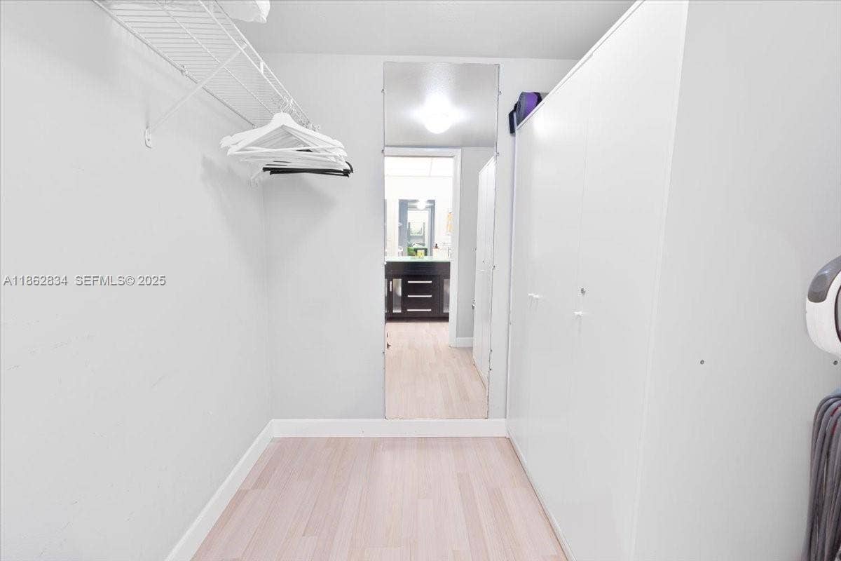 Walk In Closet