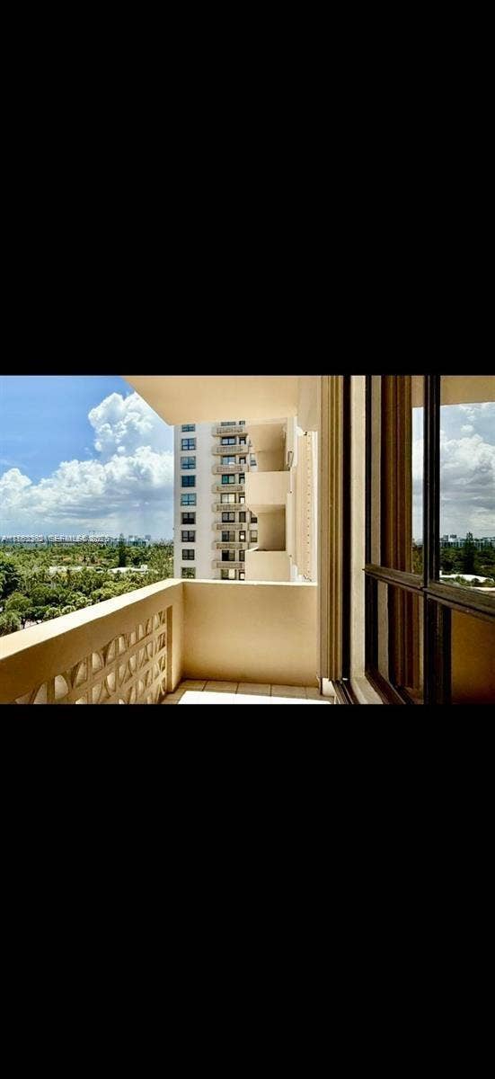 10185 Collins Avenue, #915, Bal Harbour, FL 33154 Photo 8