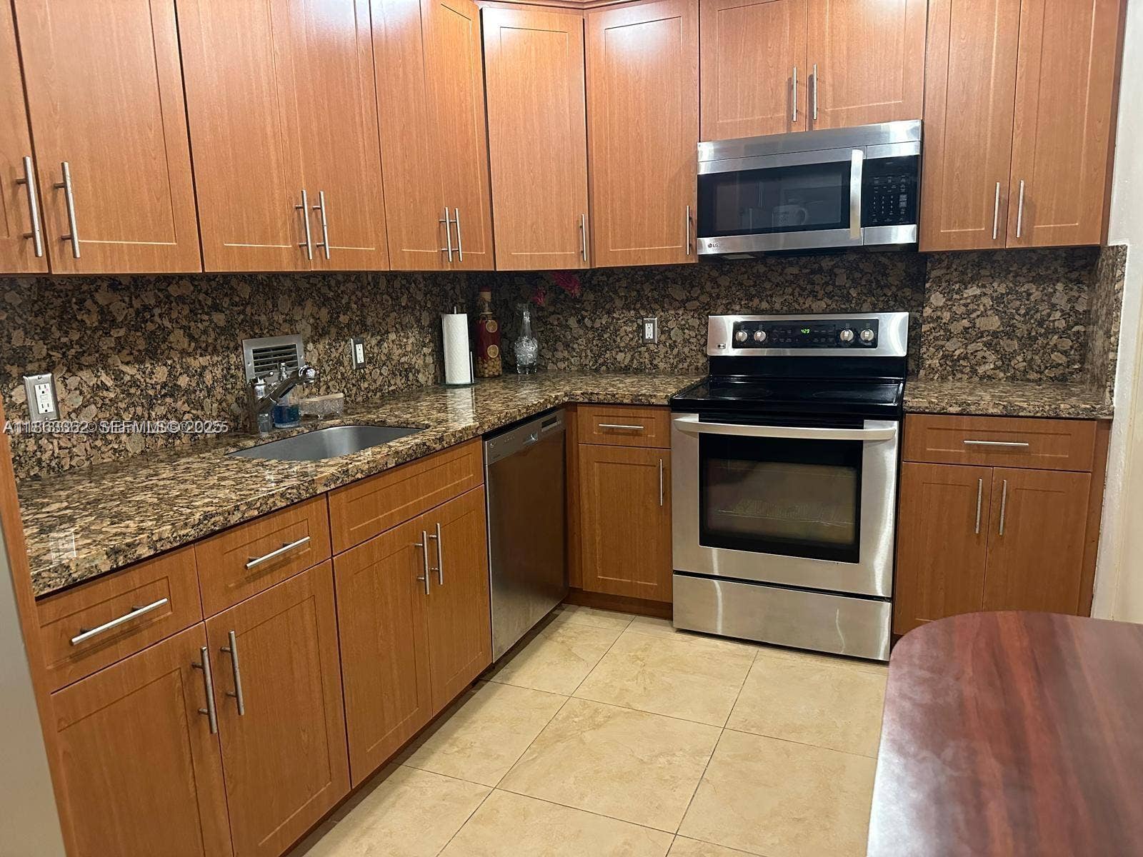 10185 Collins Avenue, #915, Bal Harbour, FL 33154 Photo 13
