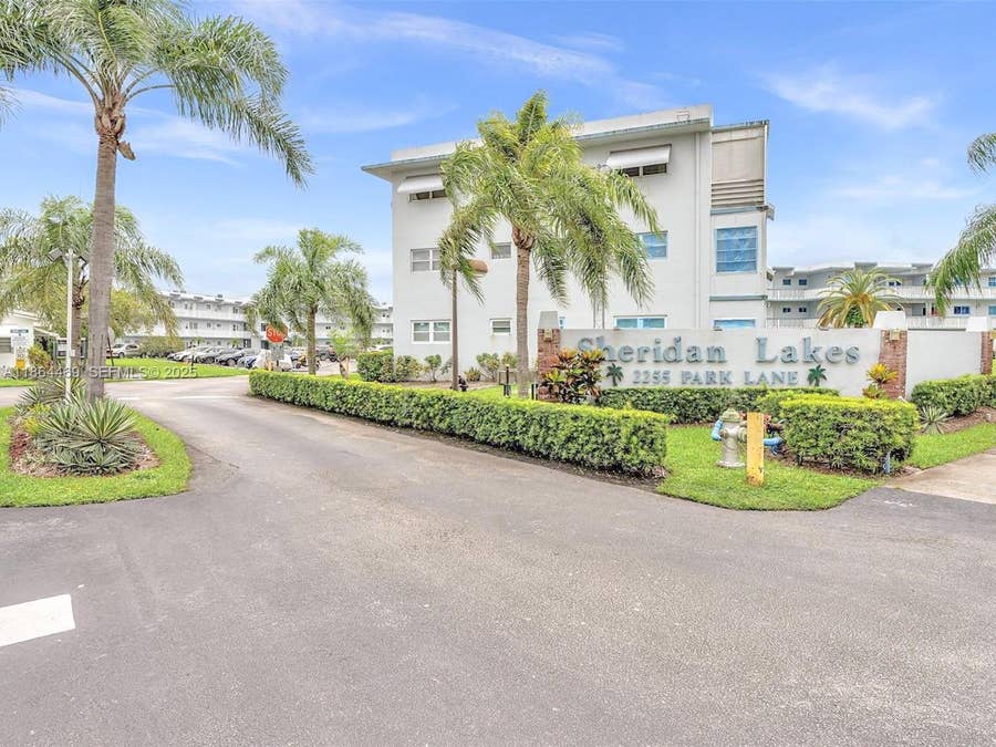 Property photo for 2300 Park Lane, #105, Hollywood, FL