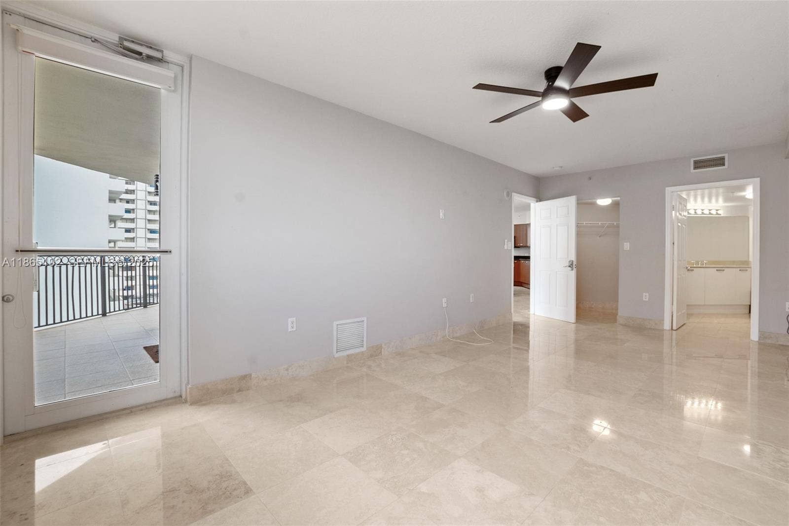 2001 N Ocean Boulevard, #701, Fort Lauderdale, Fort Lauderdale, FL 33305 Photo 10