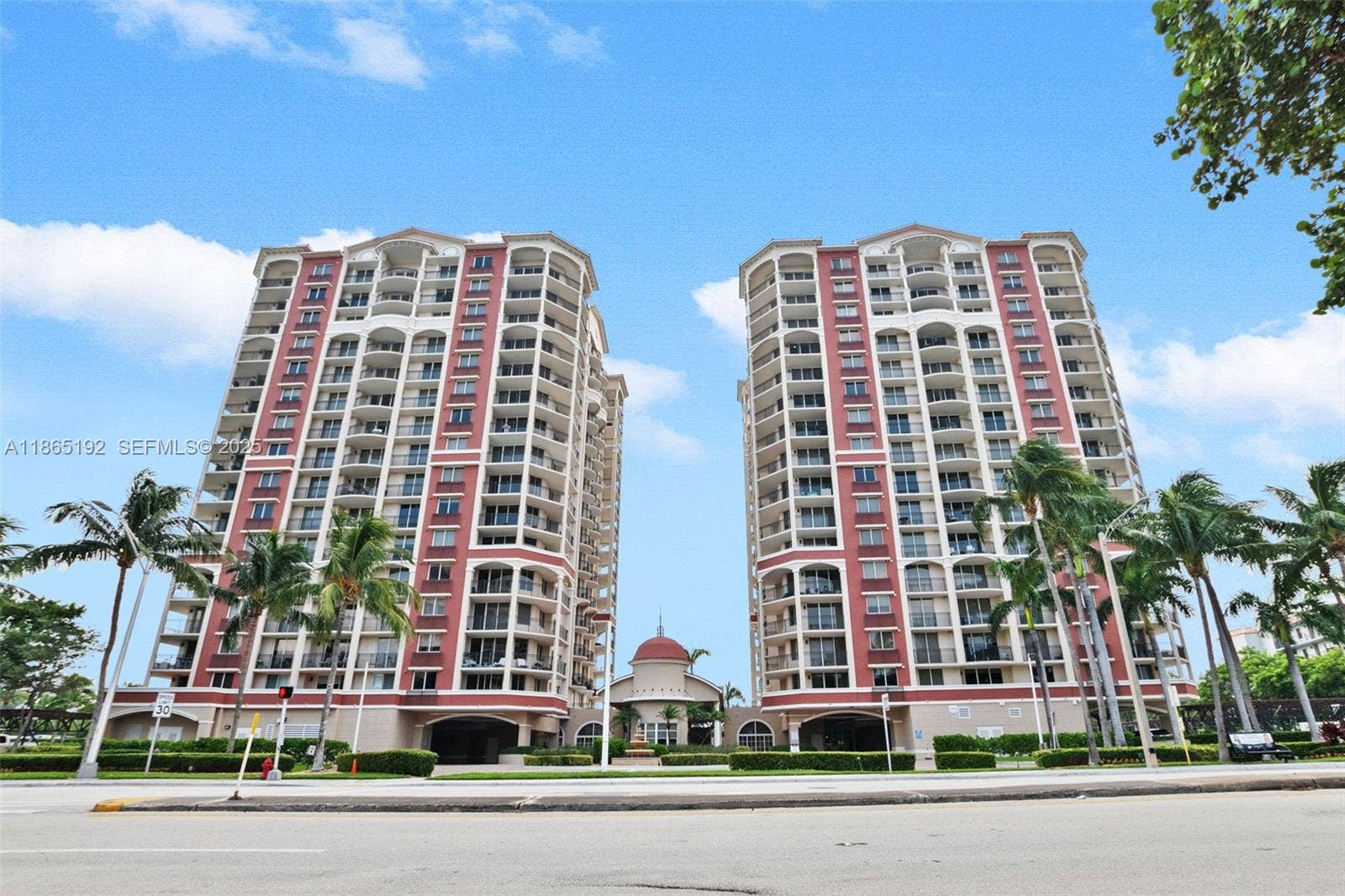 2001 N Ocean Boulevard, #701, Fort Lauderdale, Fort Lauderdale, FL 33305 Photo 2