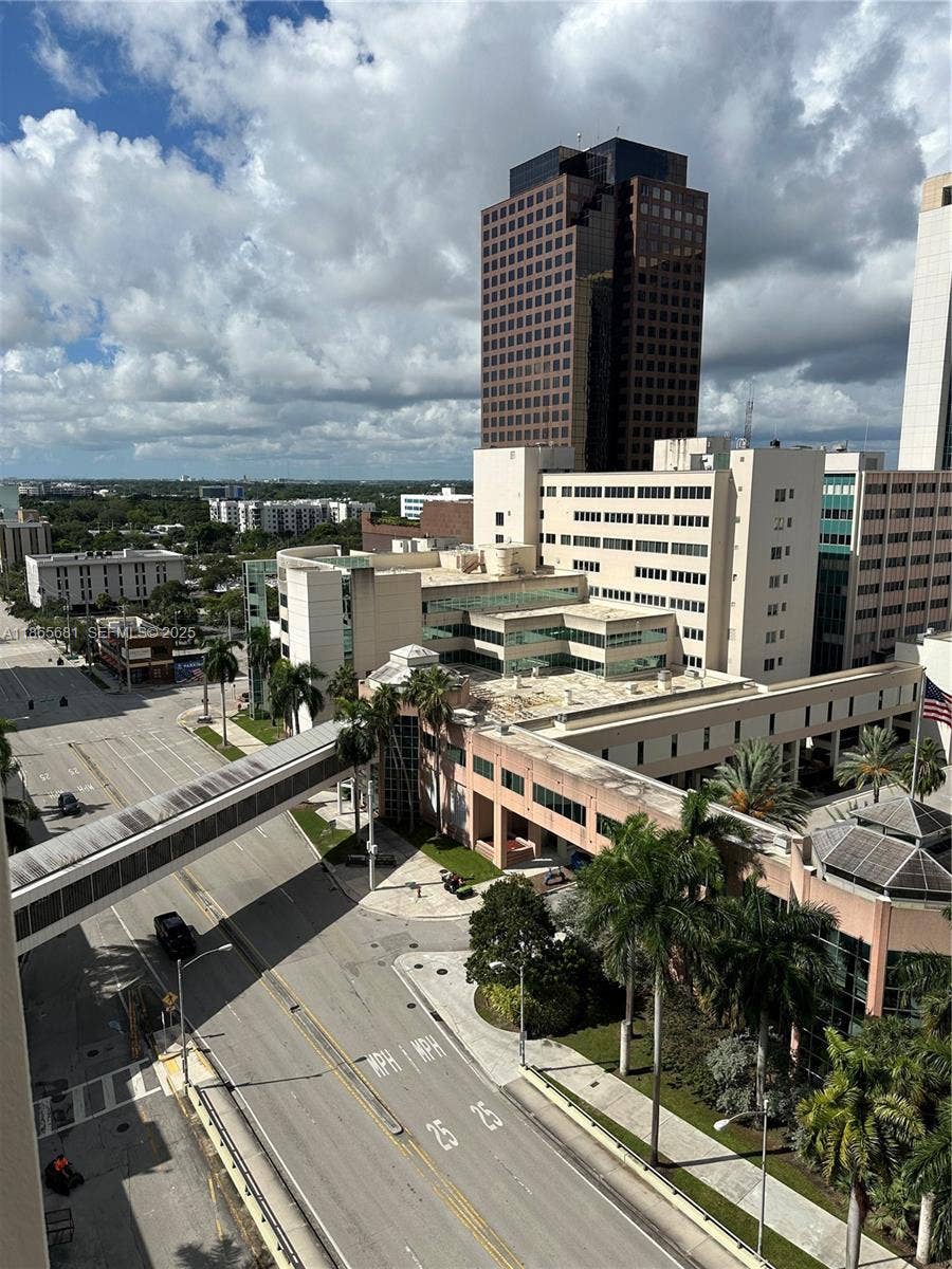 511 SE 5th Avenue, #1214, Fort Lauderdale, FL 33301 Balcony View 2