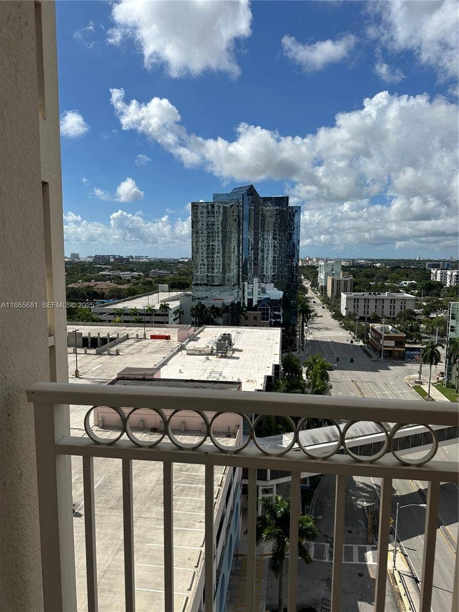 511 SE 5th Avenue, #1214, Fort Lauderdale, FL 33301 Balcony View 3