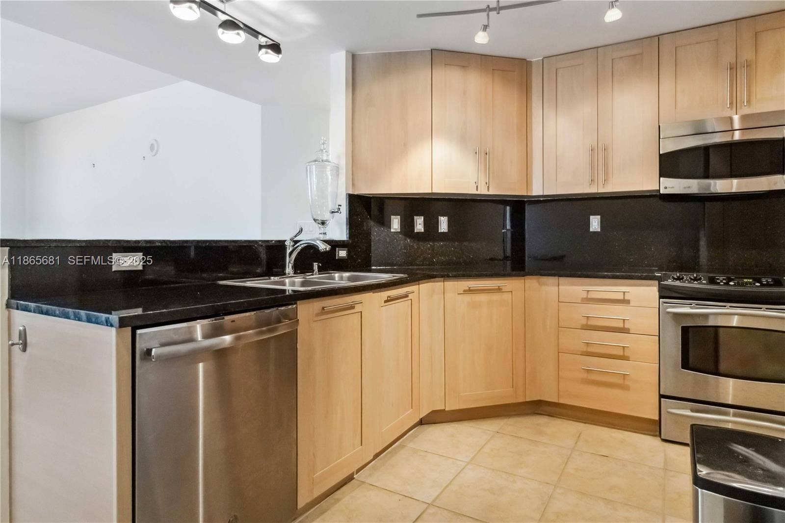511 SE 5th Avenue, #1214, Fort Lauderdale, FL 33301 Photo 19