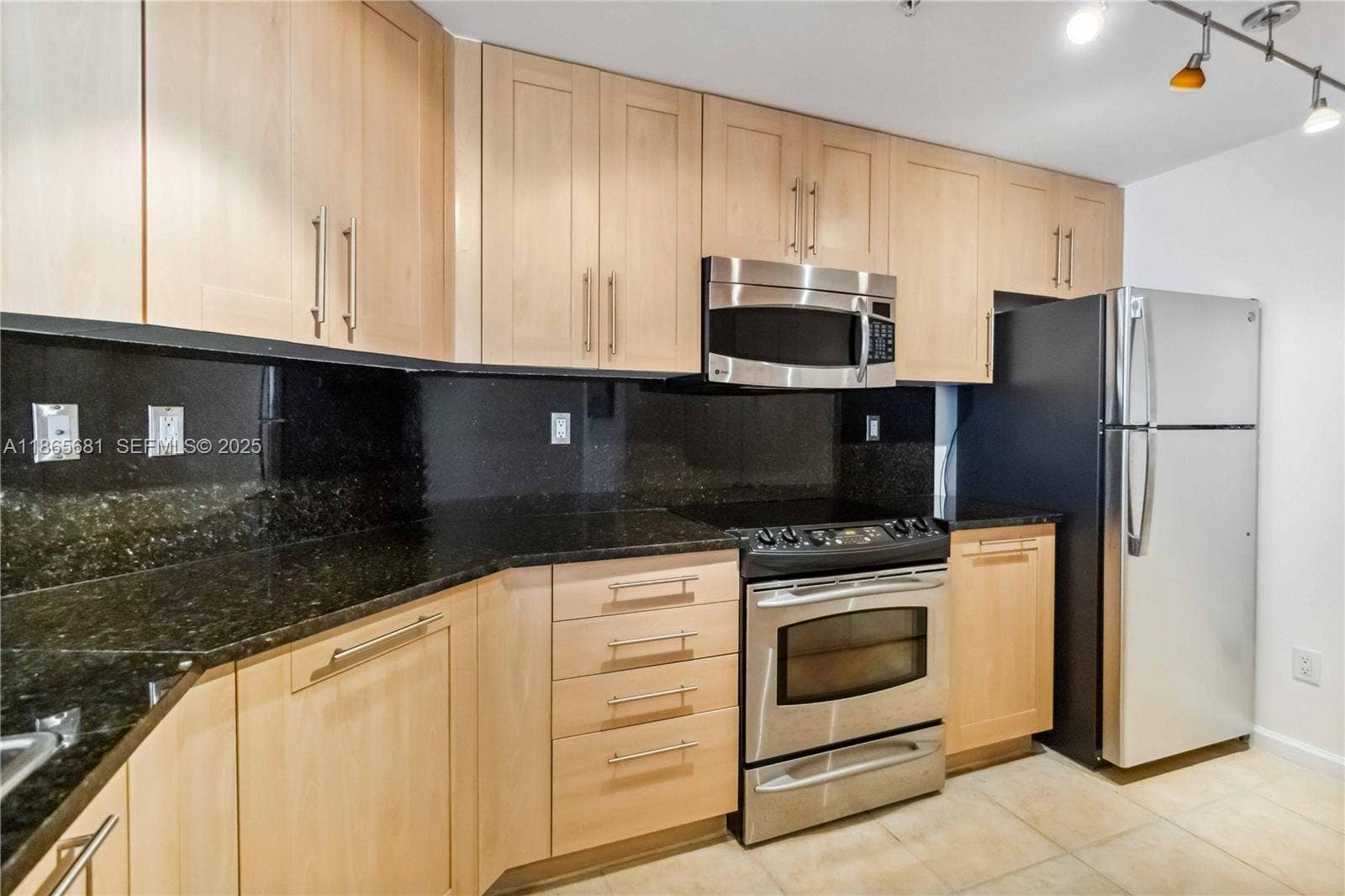 511 SE 5th Avenue, #1214, Fort Lauderdale, FL 33301 Photo 17