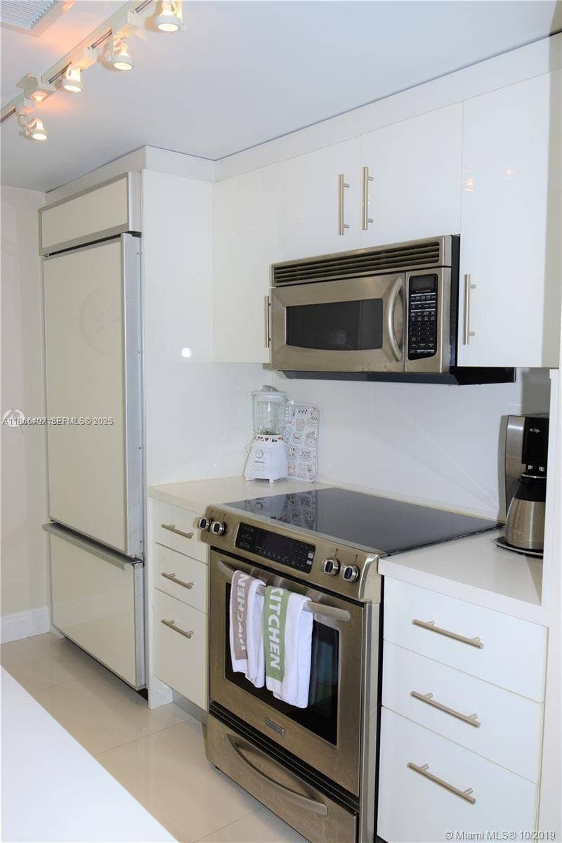 10275 Collins Avenue, #521, Bal Harbour, Bal Harbour, FL 33154 Photo 13