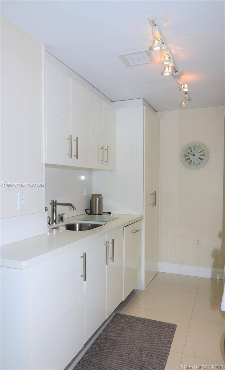 10275 Collins Avenue, #521, Bal Harbour, Bal Harbour, FL 33154 Photo 12