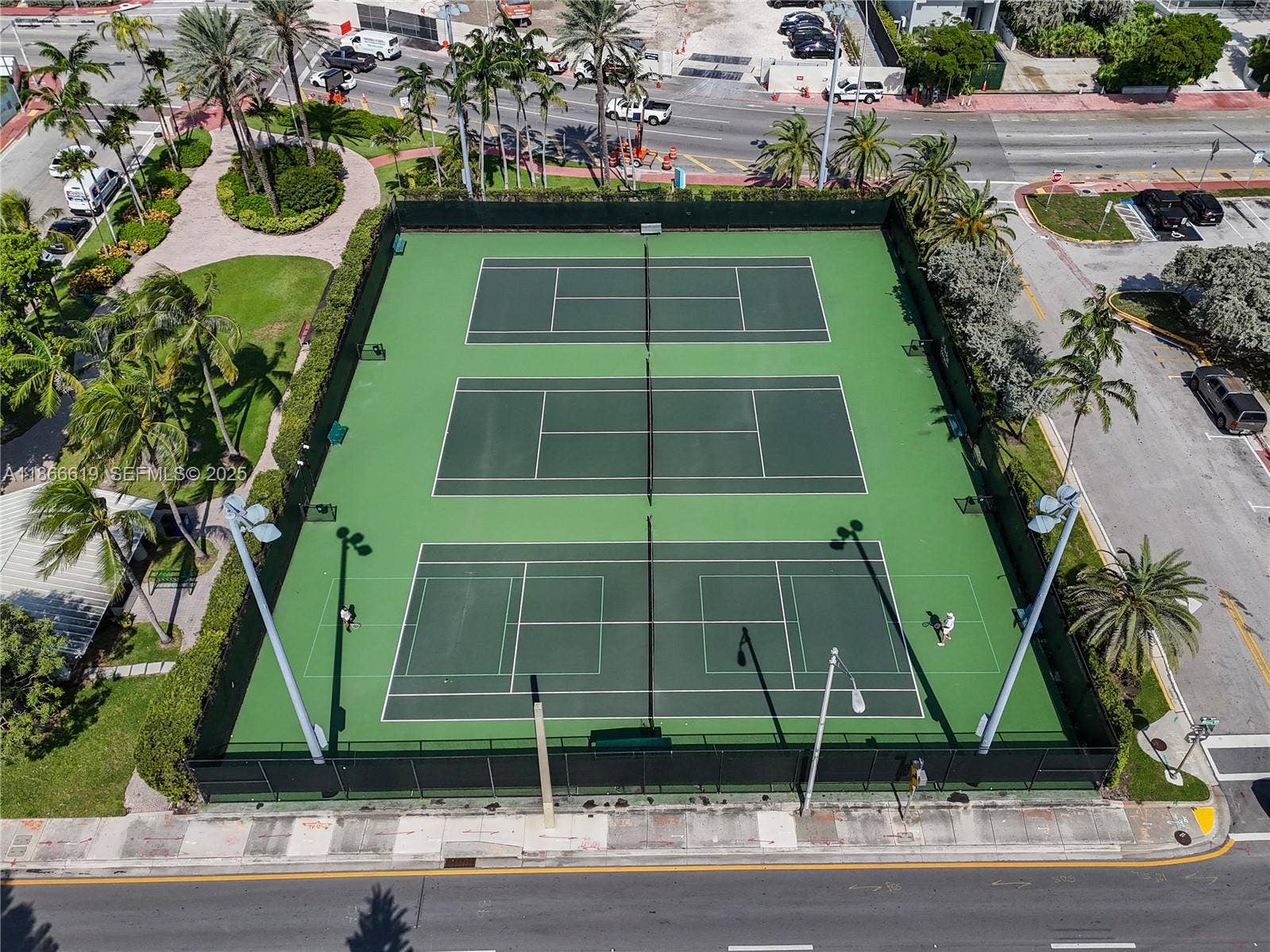 8855 Collins Avenue, #5A, Surfside, FL 33154 Tennis courts
