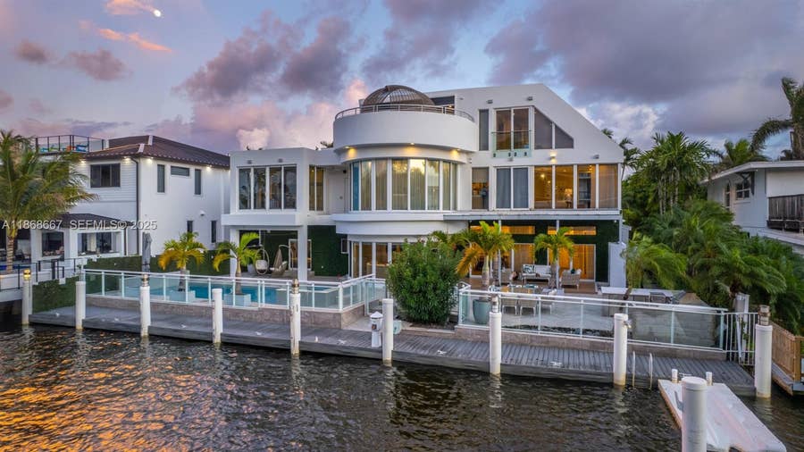 Property photo for 1319 Seminole Drive, Fort Lauderdale, FL