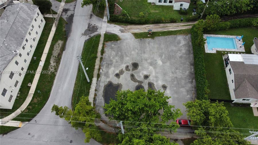 Property photo for 425 Esplanade Drive, Miami Springs, FL