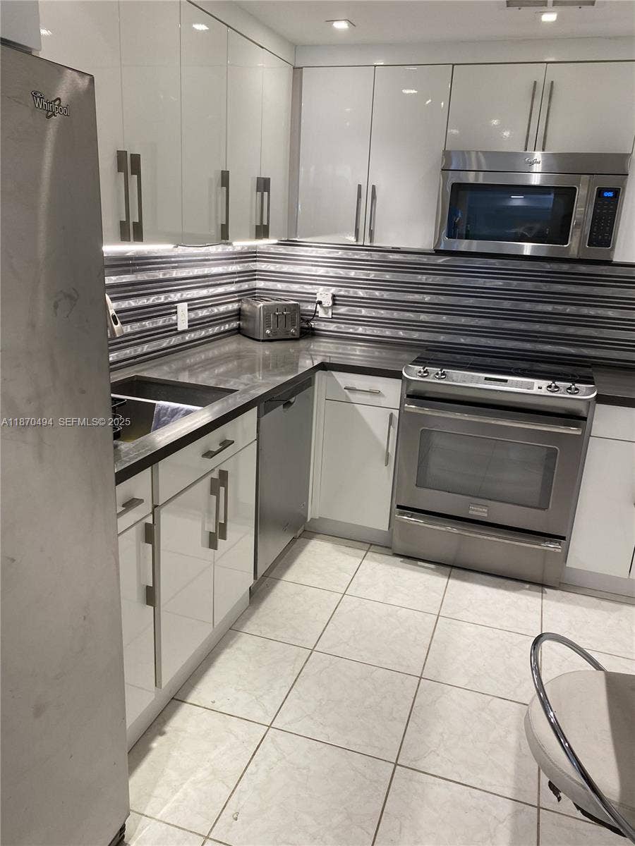 10185 Collins Avenue, #319, Bal Harbour, Bal Harbour, FL 33154 Photo 9