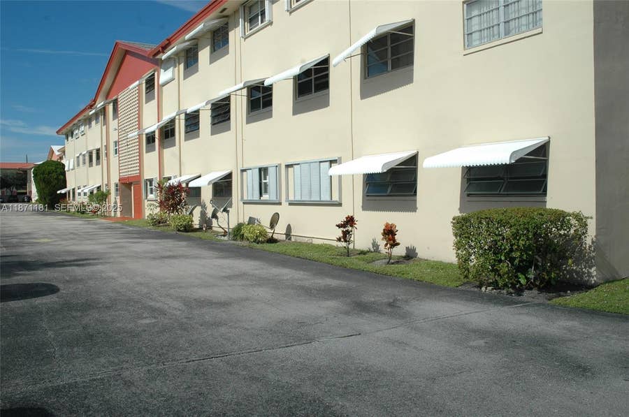 Property photo for 5300 Washington Street, #Q307, Hollywood, FL
