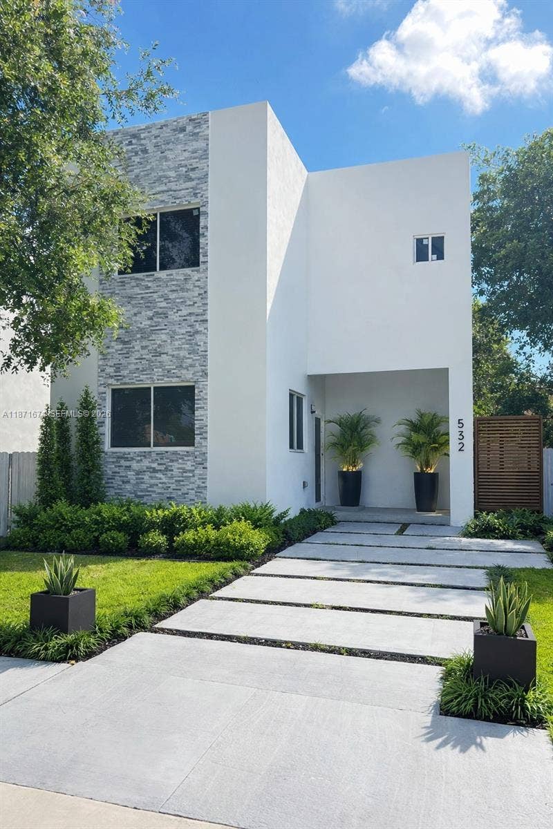 Property photo for 532 NW 17th Avenue, Fort Lauderdale, FL