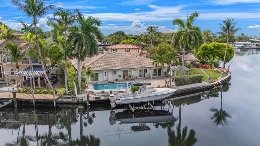 Property photo for 2401 Fryer Point, Fort Lauderdale, FL