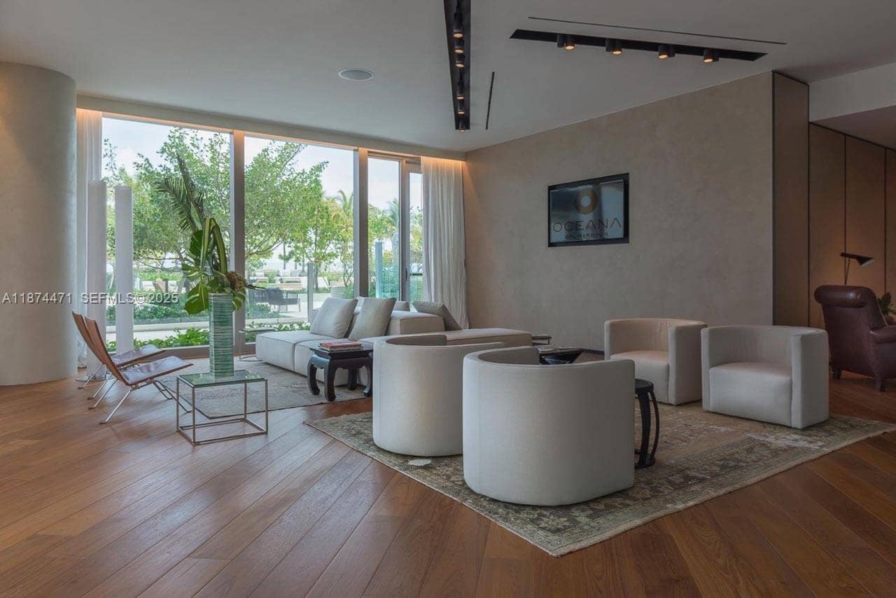 Photo 37