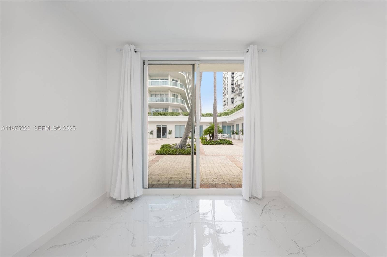 10101 Collins Avenue, #5F, Bal Harbour, FL 33154 Cabana