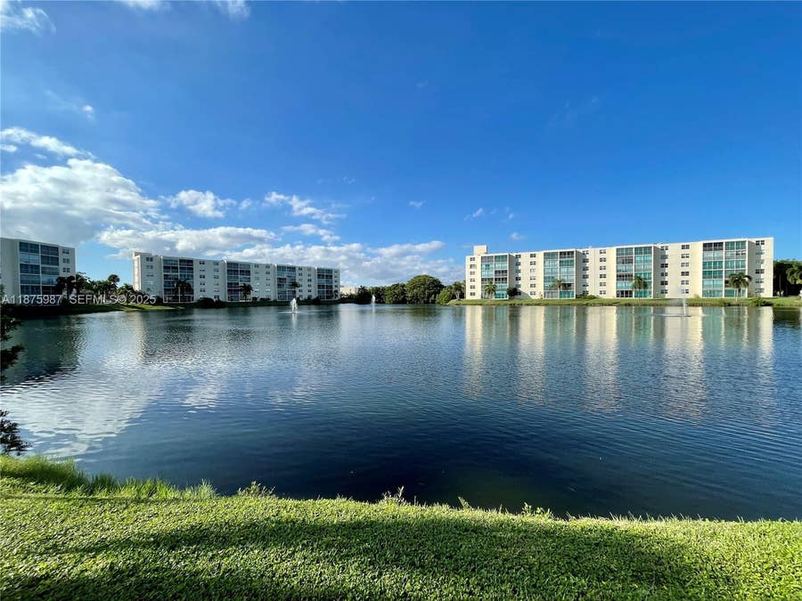 Property photo for 131 SE 3rd Avenue, #305, Dania Beach, FL