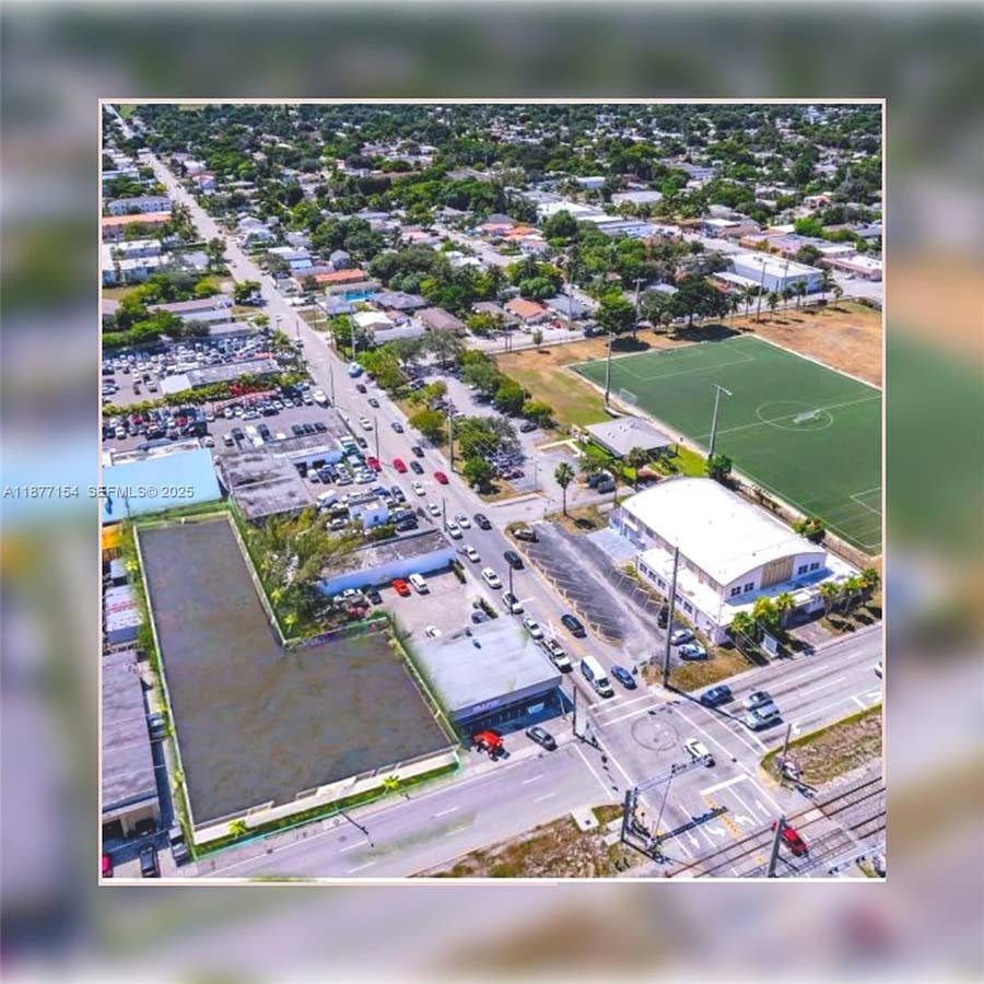 Property photo for 826 N Dixie Highway, Hollywood, FL
