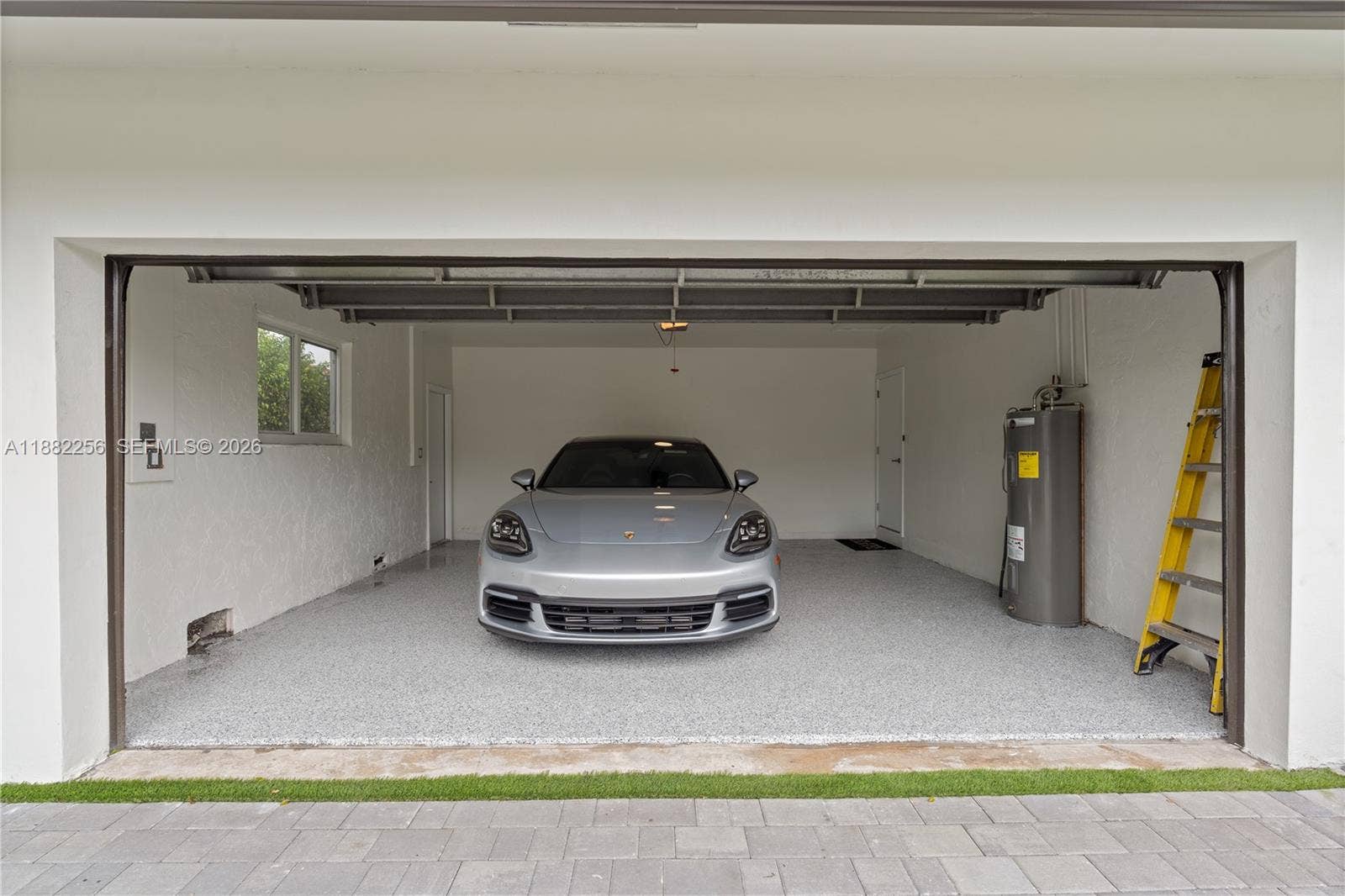 3341 NE 38th Street, Fort Lauderdale, FL 33308 Renovated 2 car garage