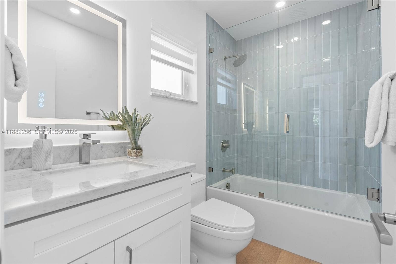 3341 NE 38th Street, Fort Lauderdale, FL 33308 Second bathroom