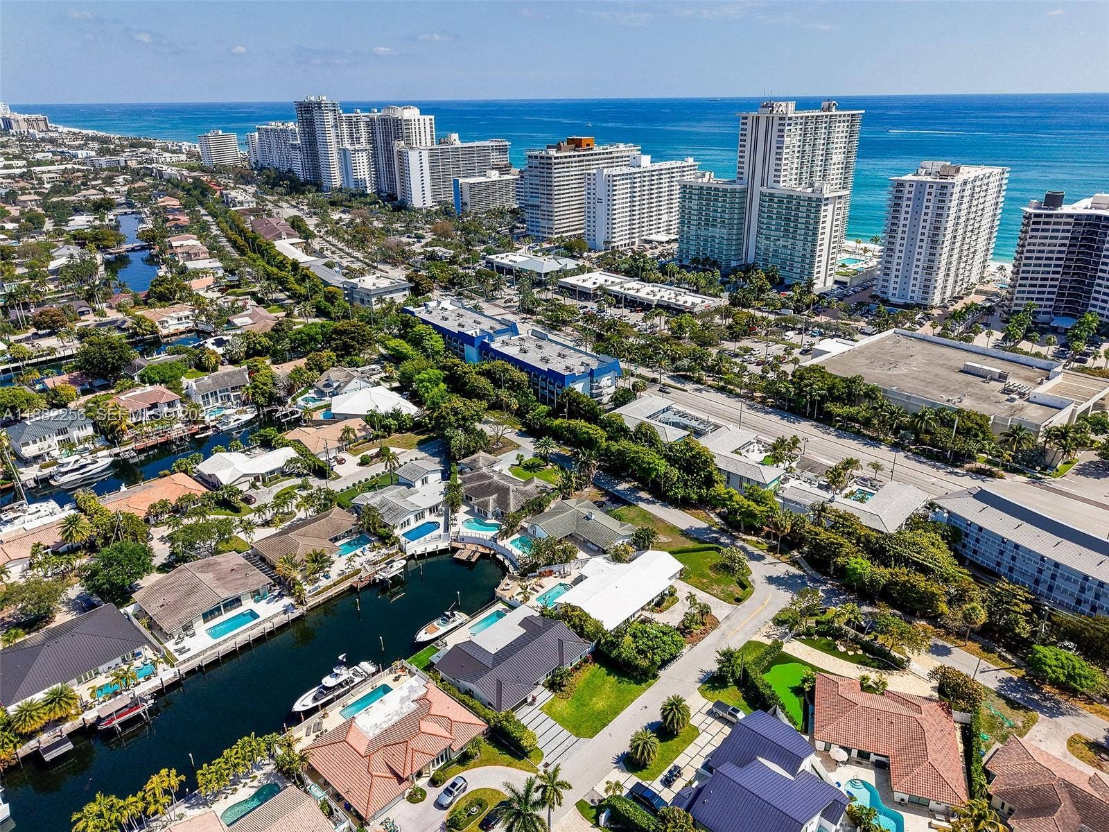 3341 NE 38th Street, Fort Lauderdale, FL 33308 Walking distance to the beach and direct access to intracoastal by boat.