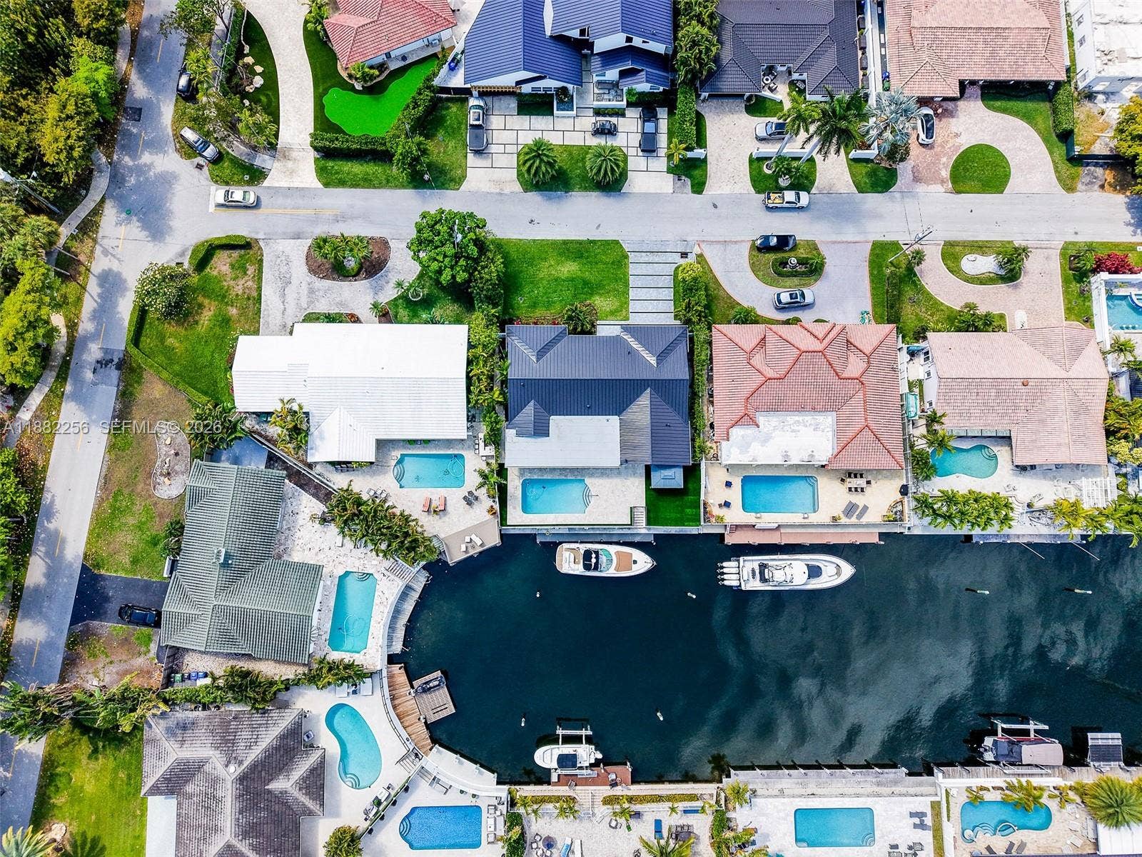3341 NE 38th Street, Fort Lauderdale, FL 33308 Quiet cul de sac with 80ft deepwater dock, no fixed bridges and direct access to intracoastal