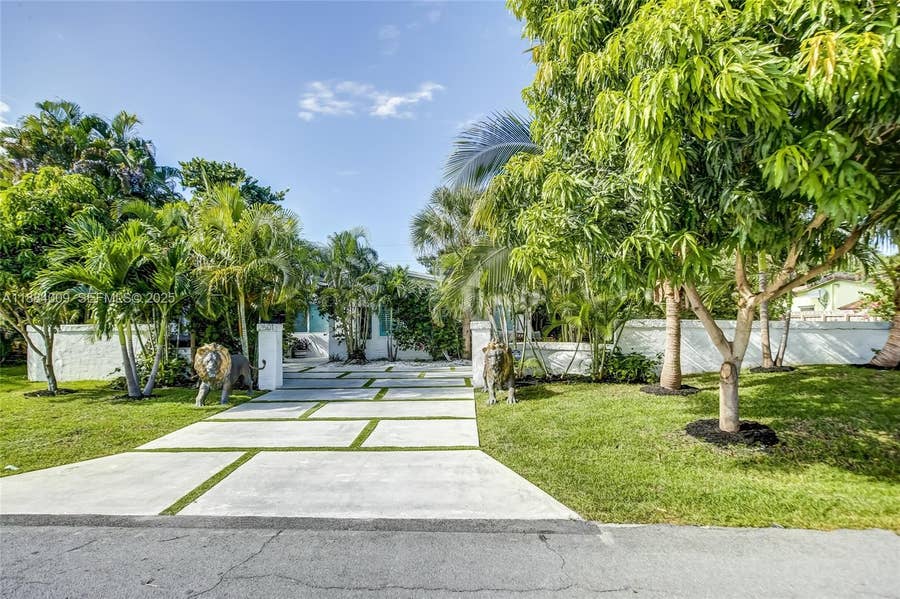 Property photo for 2601 NE 11th Court, Fort Lauderdale, FL