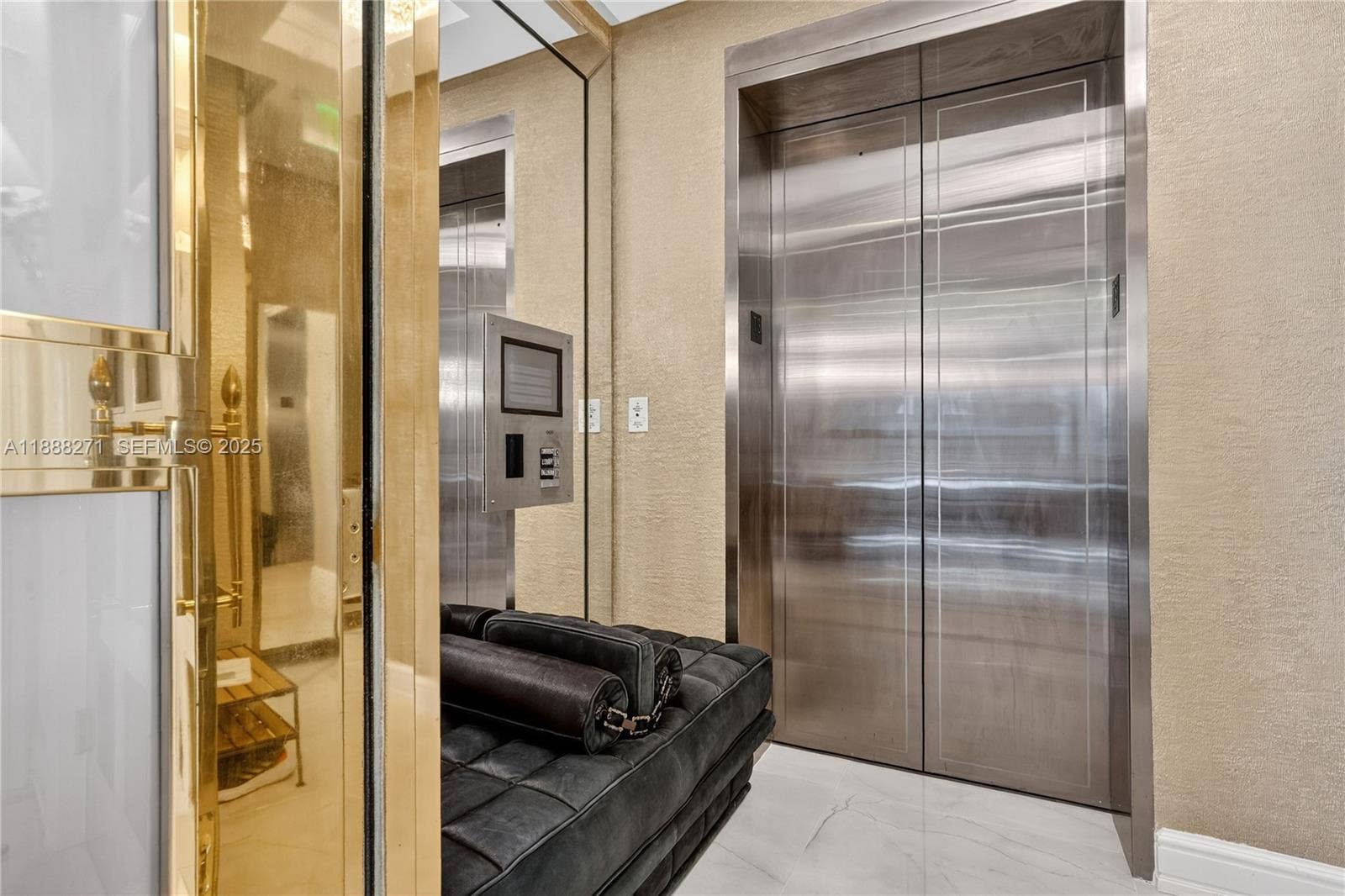 Private elevator