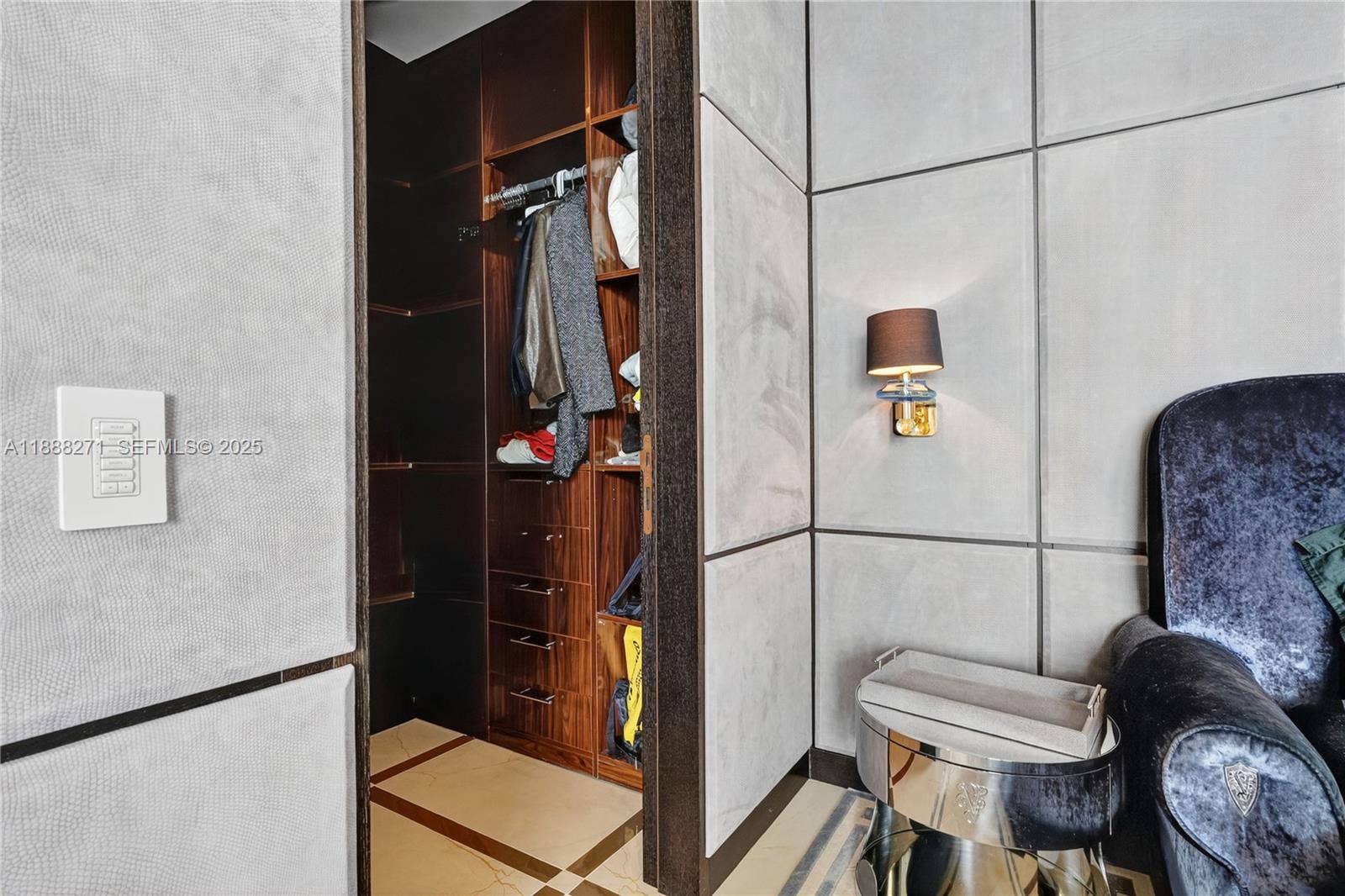 Bedroom 2 - Closet