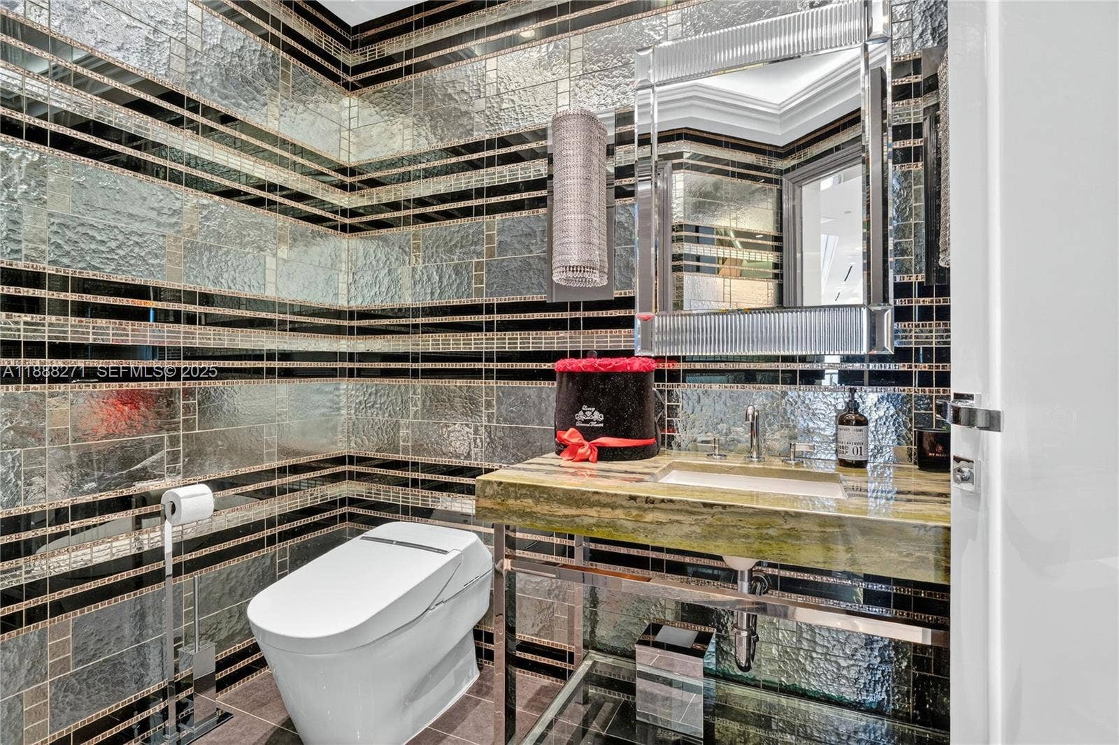 Bedroom 2 - Bathroom