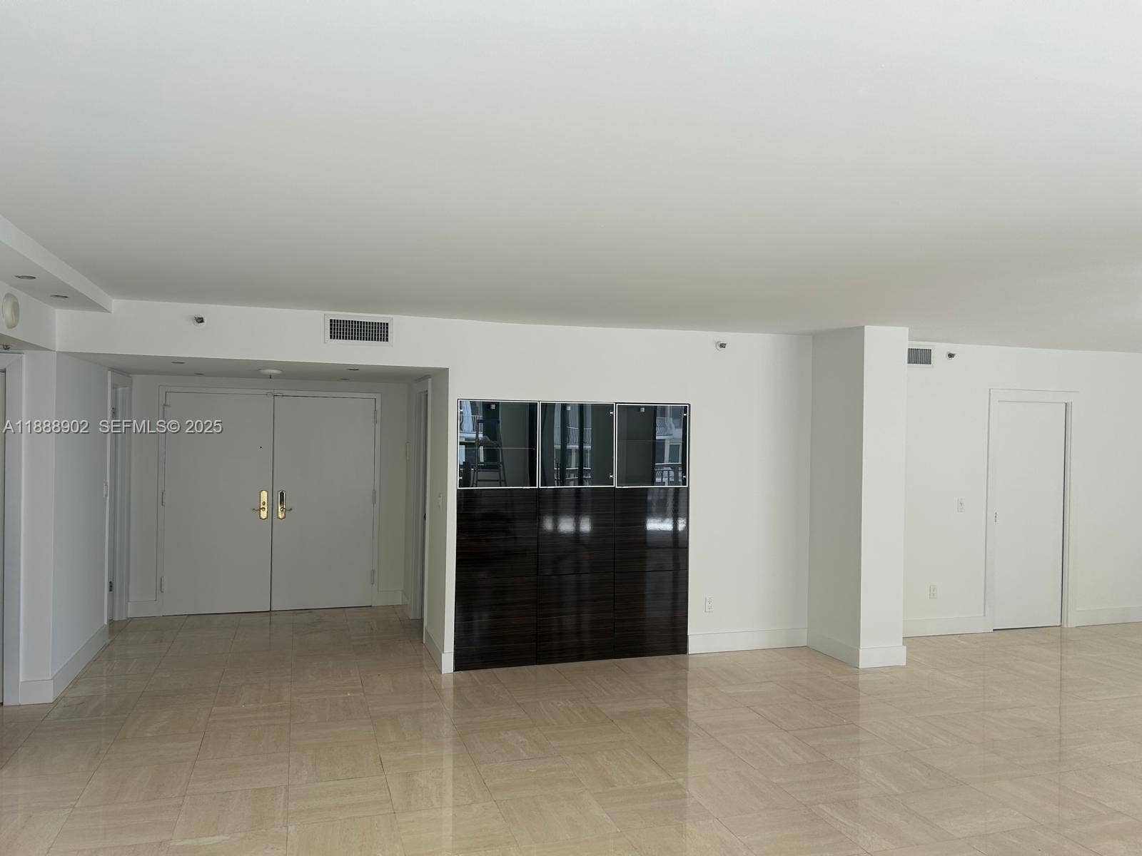 10175 Collins Avenue, #1104, Bal Harbour, Bal Harbour, FL 33154 Photo 2