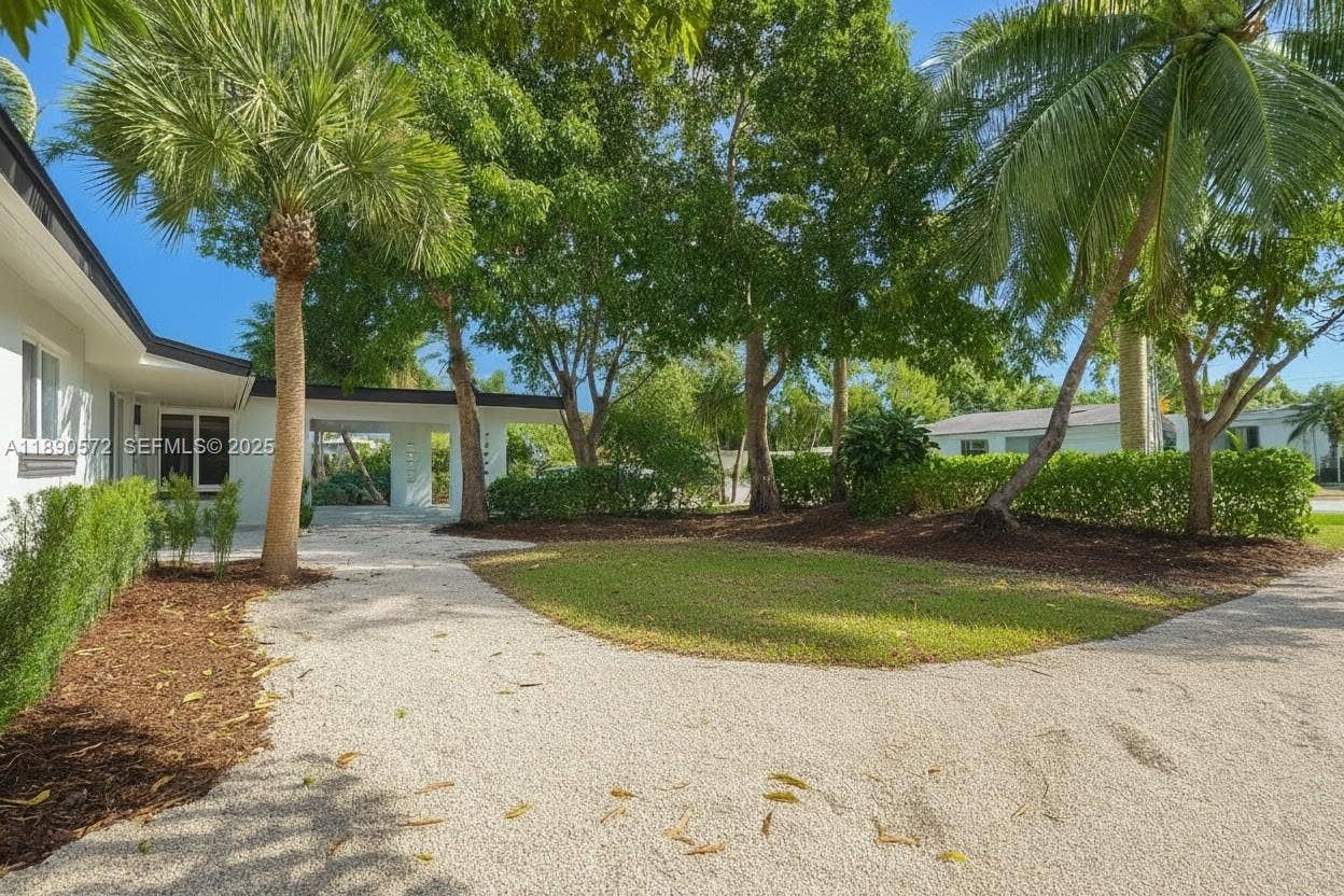 3801 NE 16th Terrace, Oakland Park, FL 33334 Photo 2