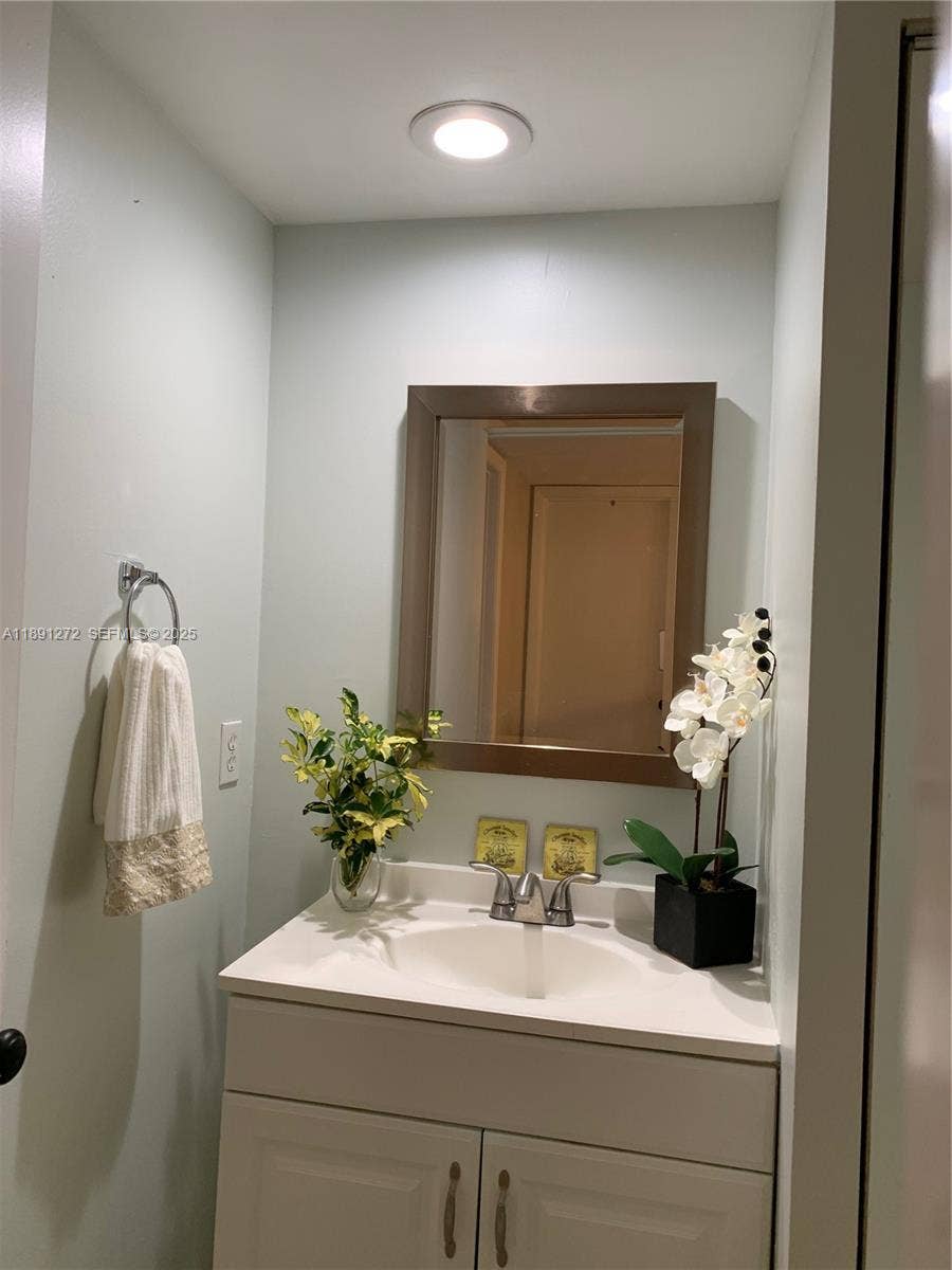 2561 Camelot Court, Cooper City, Cooper City, FL 33026 Updated vanity in second bathroom