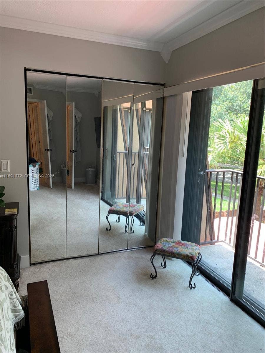 2561 Camelot Court, Cooper City, Cooper City, FL 33026 Large Walk-in Master closet