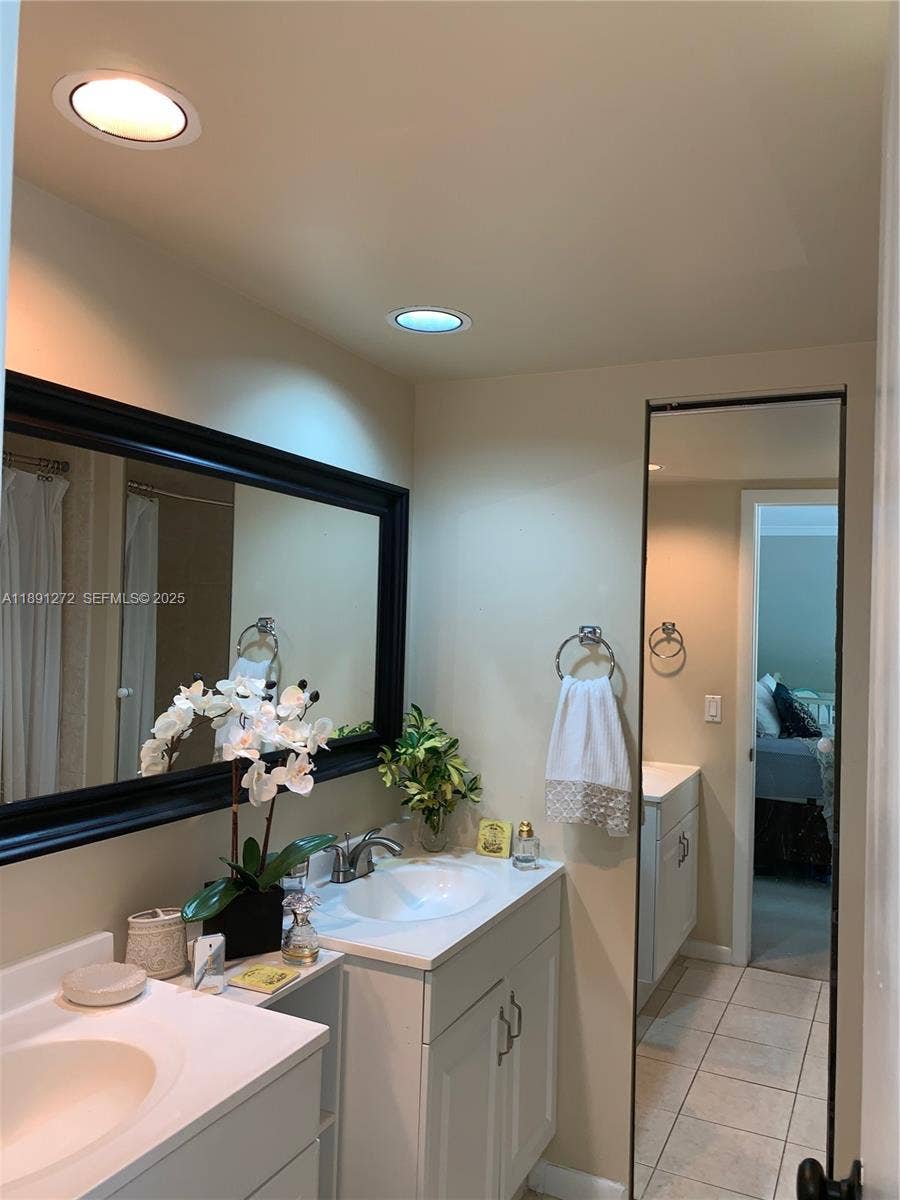 2561 Camelot Court, Cooper City, Cooper City, FL 33026 Double Vanity sink in Master