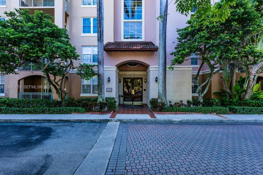 Property photo for 19801 E Country Club Drive, #4501, Aventura, FL