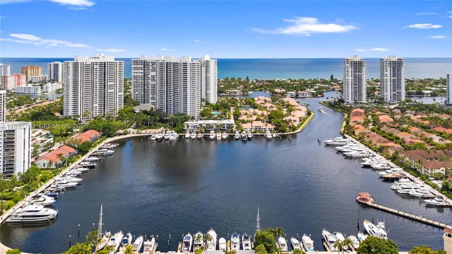 Property photo for 3598 Yacht Club Drive, #1004, Aventura, FL