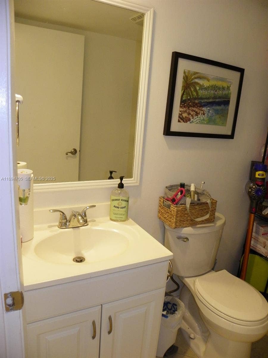 4067 Wimbledon Drive, Cooper City, Cooper City, FL 33026 1/2 Bath