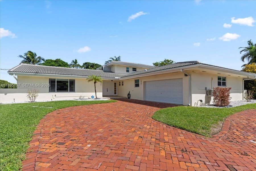 Property photo for 1961 NE 188th Street, Miami, FL